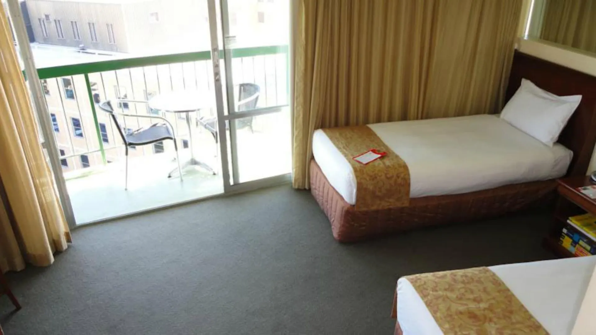 בריסביין Madison Tower Mill Hotel 3*,  אוסטרליה