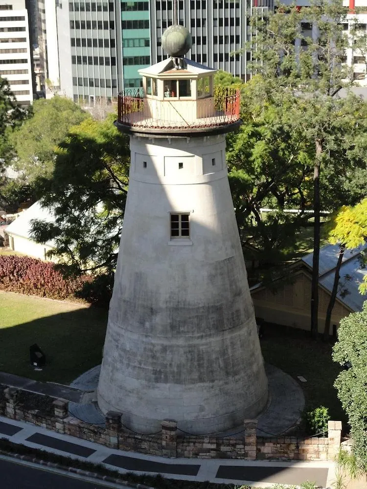 בריסביין Madison Tower Mill Hotel