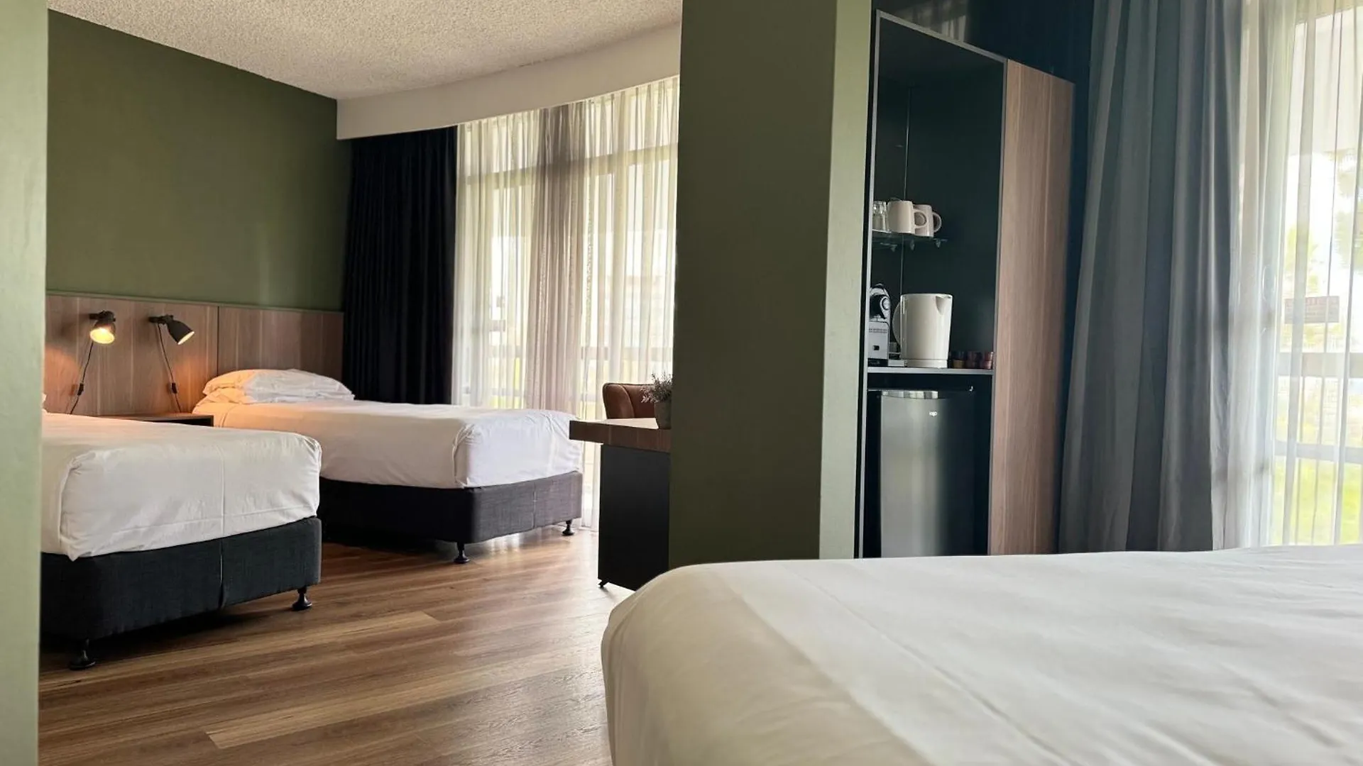בריסביין Madison Tower Mill Hotel