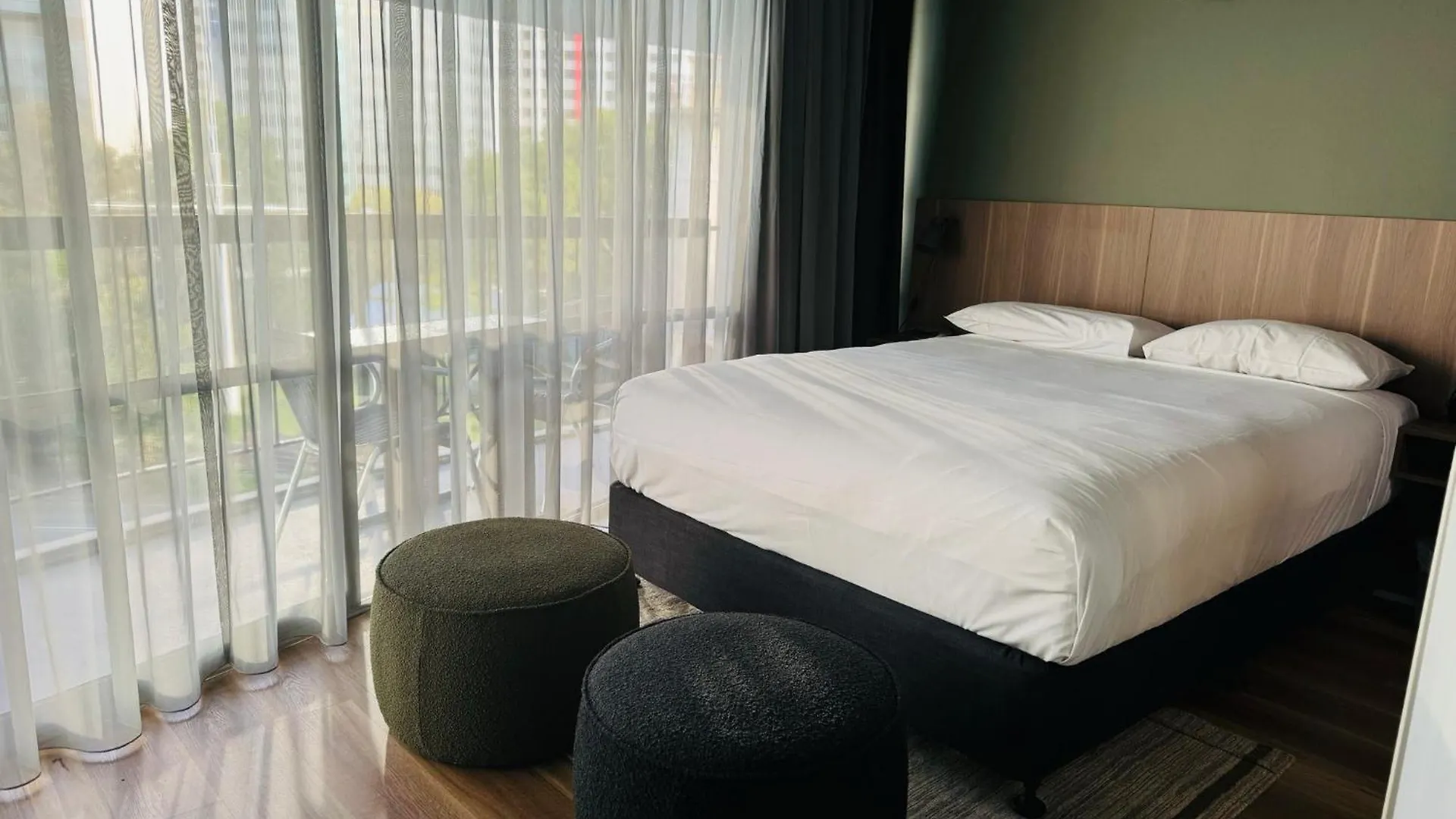 בריסביין Madison Tower Mill Hotel