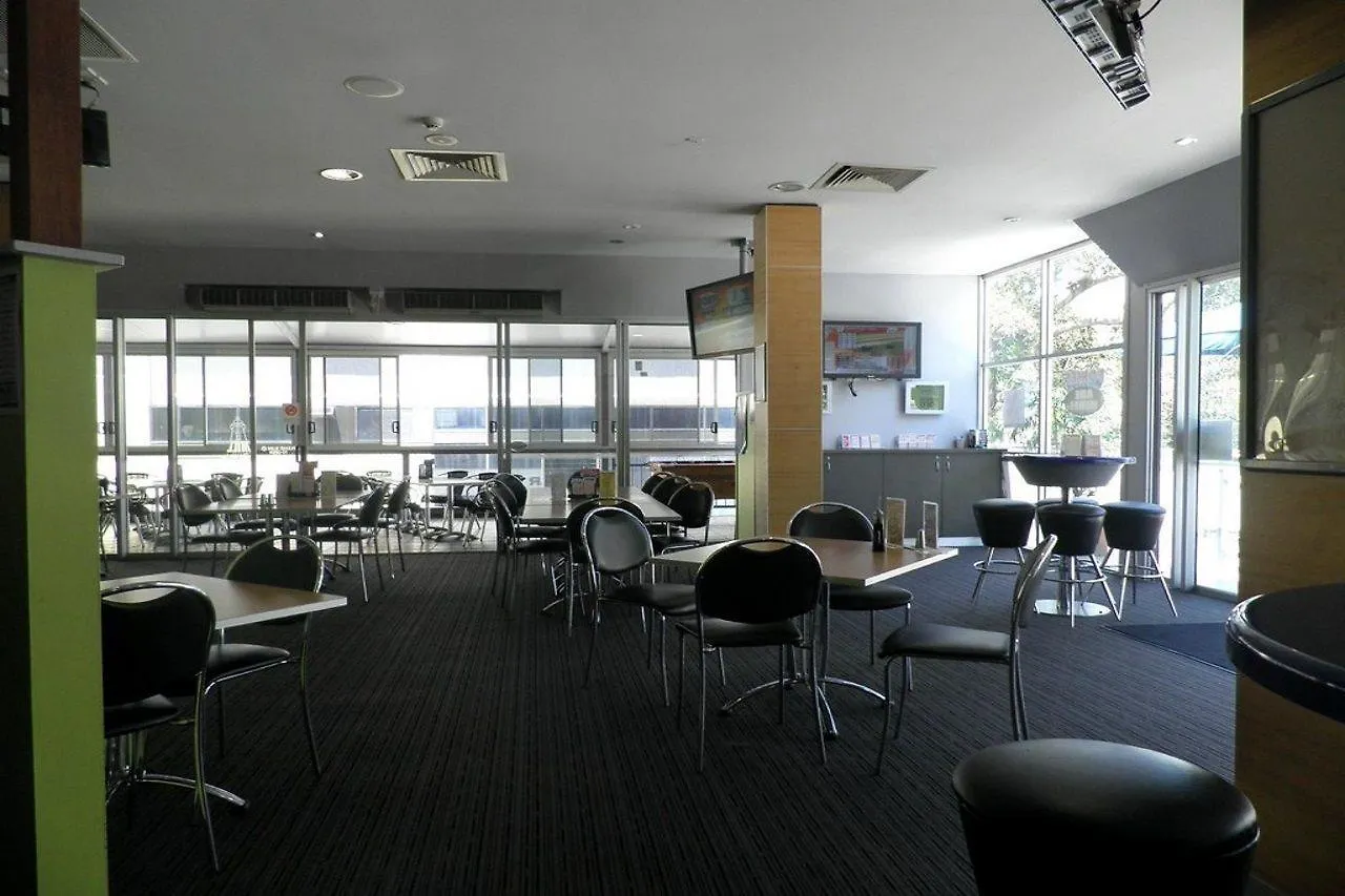 בריסביין Madison Tower Mill Hotel 3*,  אוסטרליה