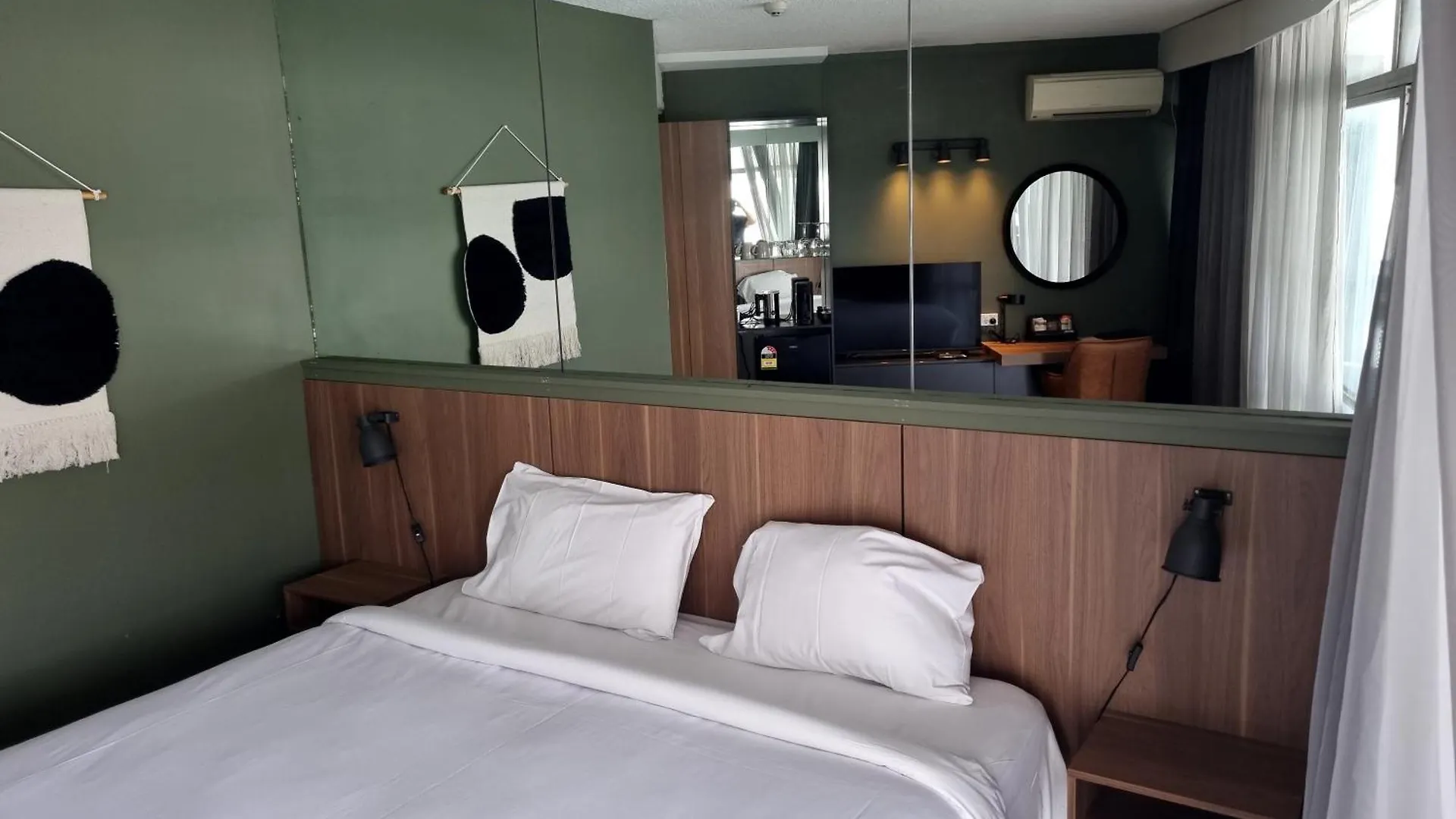 ***  Madison Tower Mill Hotel Brisbane Australia